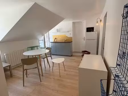 studio -parking privée