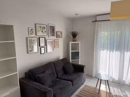 t1 meublé 37 m² – balcon – parking privé – résidence sécurisée