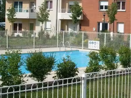 t2 39m2 + stationnement résidence avec piscine