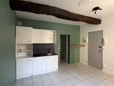 appartement studio avec extérieur - pons