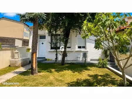 maison de ville 8 pièces 200 m²