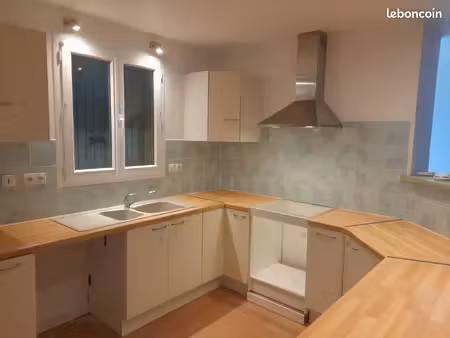 location maison 4 chambres à st hilaire de villefranche