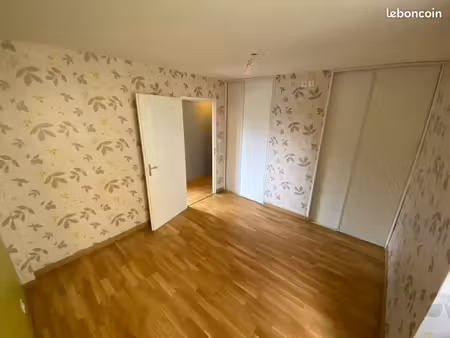 à louer chambre dans maison