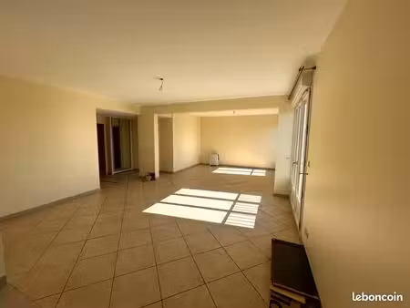 magnifique t5 de 115 m2 au centre de charnay