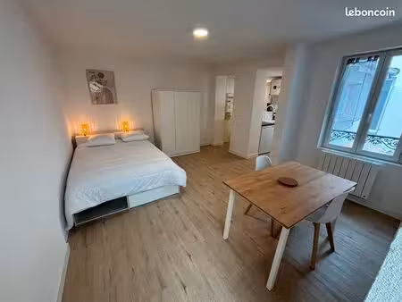 joli studio/t1 avec terrasse en centre ville de vichy