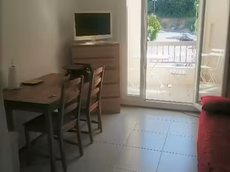location studio 18 m2 + balcon meublé wifi