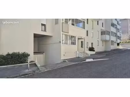 garage à louer impasse montaury  nîmes