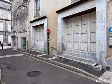 local commercial ou artisanal cognac