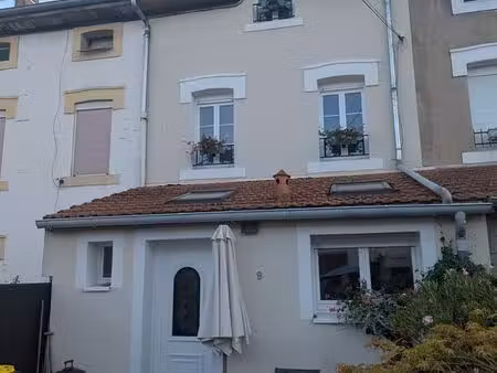 maison 3 pièces 80m²