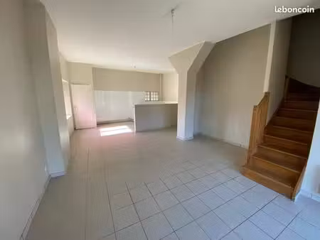 château renard maison de ville f3 avec cour