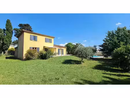 villa familiale avec piscine sur plus de 2 000 m2 suite pa