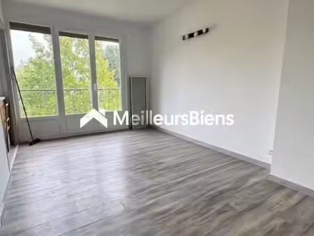 appartement 3 pièces 55 54 m² au raincy avec cave et pkg (libre)