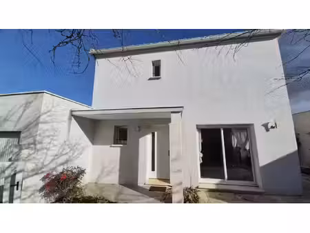 location maison 5 pièces 104 m² à vendargues (34740)