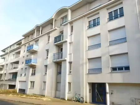 location meublée appartement 2 pièces 36 m² à angers (49000)  680 €