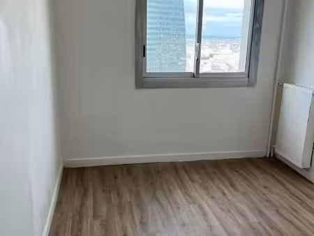 location appartement 2 pièces 42 m² à courbevoie (92400)  1 260 €