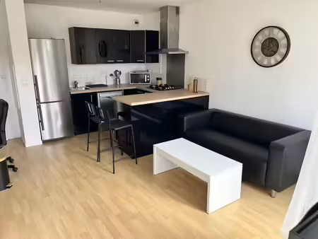 location meublée appartement 2 pièces 39 m² à montmagny (95360)  990 €