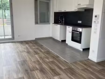 location appartement 2 pièces 47 m² à noisy-le-sec (93130)  1 085 €