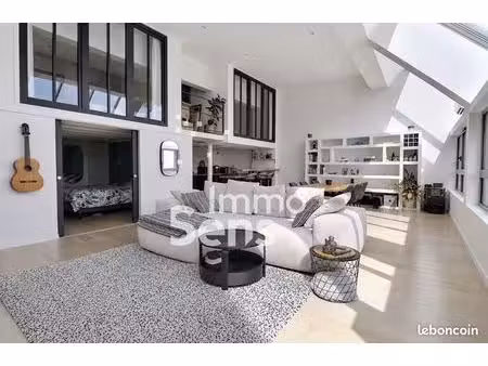 loft/atelier/surface 4 pièces 133 m²