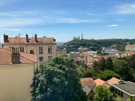 f3 - bld de la cx rousse- 69001 lyon