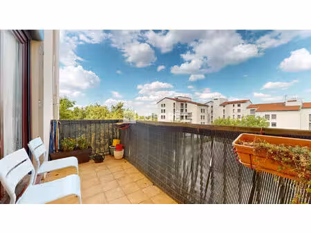appartement villefranche sur saône 4 pièces 92 m² aves balcon  cave et stationnement
