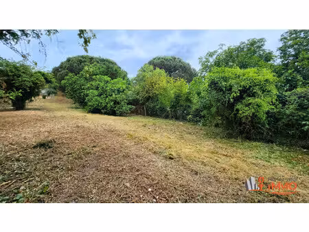 terrain constructible - 829m²