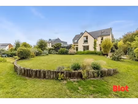 à vendre en exclusivité par blot immobilier maison familiale 5 chambres  1000m² de terrain
