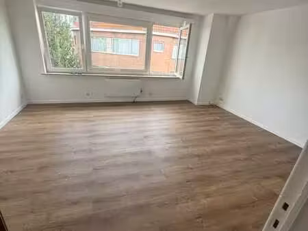 appartement 1 chambre evere  lumineux et moderne