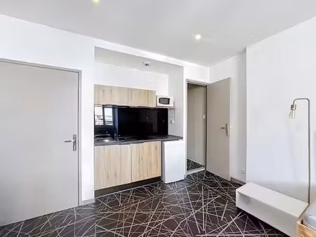 location appartement 2 pièces 16.77 m² à rodez (12000)  450 €