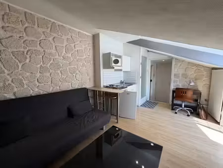 location meublée appartement 1 pièce 22 m² à saint-etienne (42000)  320 €