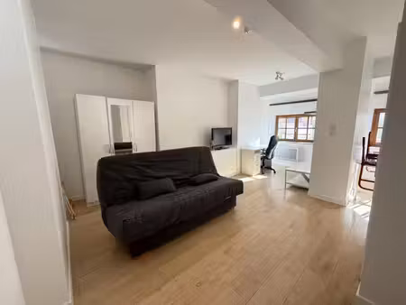 location meublée appartement 1 pièce 28 m² à saint-etienne (42000)  425 €