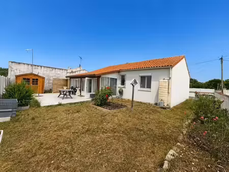 location maison 4 pièces 112 m² à saint-pierre-d'oléron (17310)  1 150 €