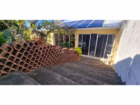location maison 5 pièces 162 m² à saint-pierre (97410)