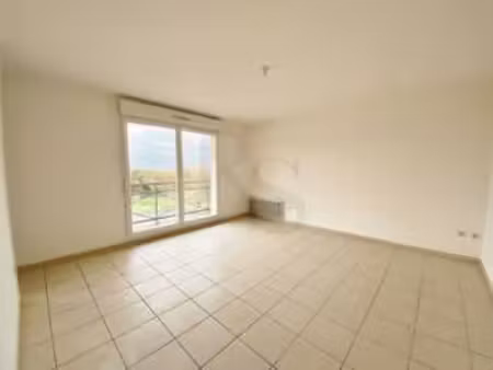 location appartement 2 pièces à argentan (61200) : à louer 2 pièces / 41m² argentan