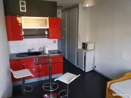 studio meublé de 18m² proche chu/campus des cézeaux