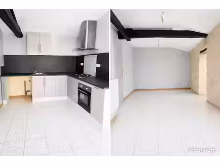 à louer – t2 de caractère de 55 m² avec baignoire balnéo