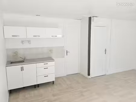 studio rénové à louer – gacé – 430 cc