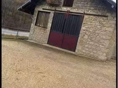 location bâtiment 400 m² + terrain 2000 m²