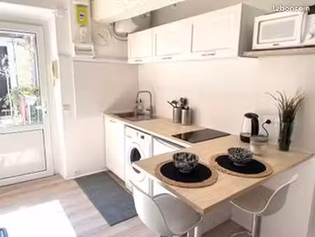 studio meublé avec mezzanine – saint-victor / rue sainte – marseille 13007