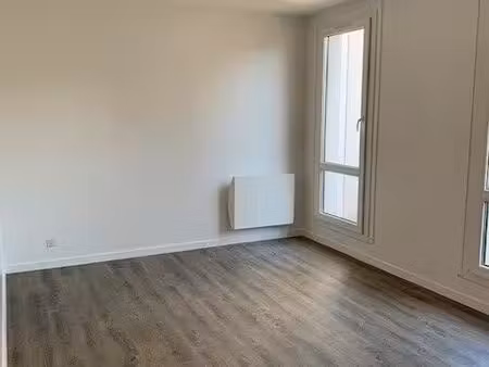 studio 1 pièce 35 m²