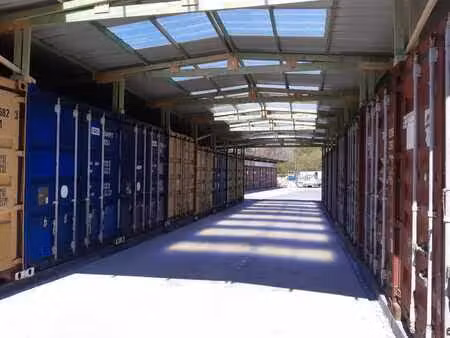 stockage en containers maritimes