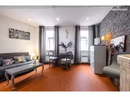 grand studio- location étudiante-vieil antibes-proche mer