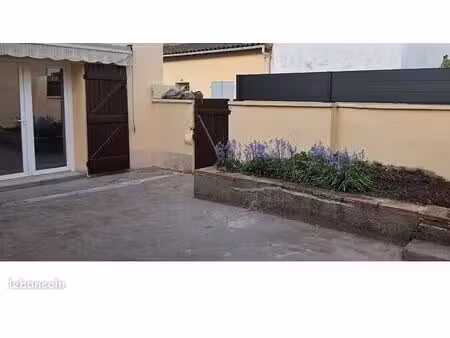 loue maison de village 60 m2