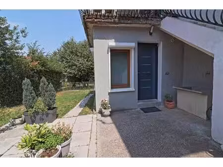 t4 dans maison (3 chambres) entièrement rénové  doussard  89 m² avec jardin  garage  cave 
