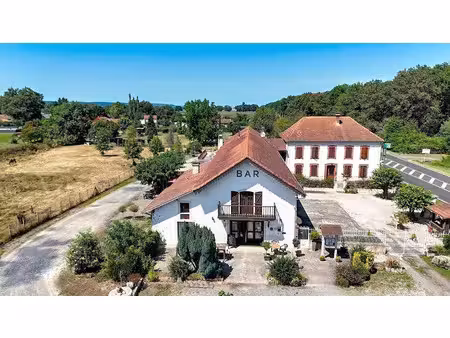 vente locaux professionnels 16 pièces 585 m² à vic-en-bigorre (65500)  498 000 €