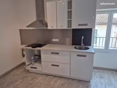 beau t2 de 50 m² centre ville eyragues