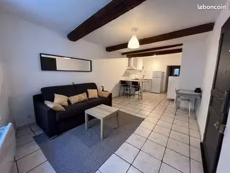apparemment t1 centre du village 30m2