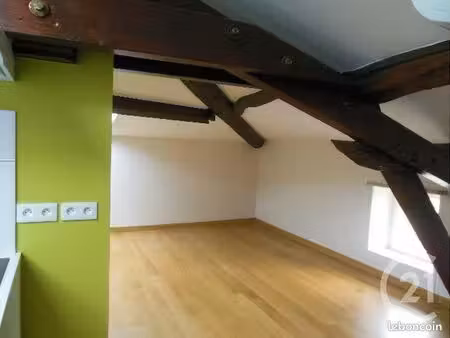 studio 1 pièce 32 m²