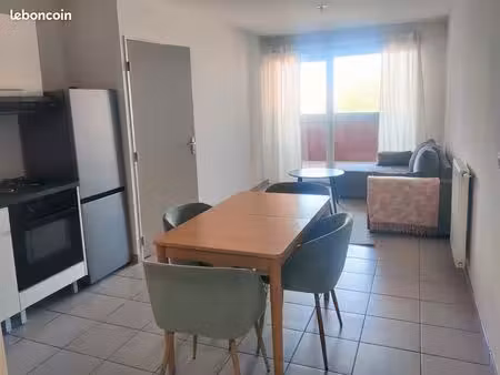 t2 meublé 41 m² avec balcon 9 m² – parilly – calme