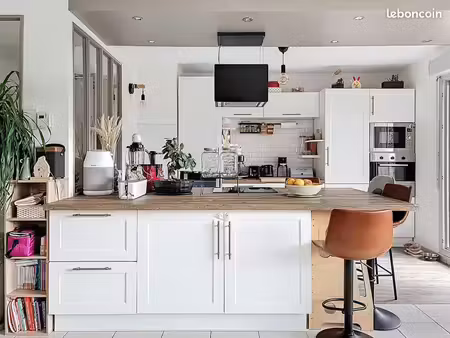 appartement 3 pièces de 66 m² avec grande terrasse  garage et résidence sécurisée
