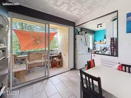 appartement 5 pièces 92 m²